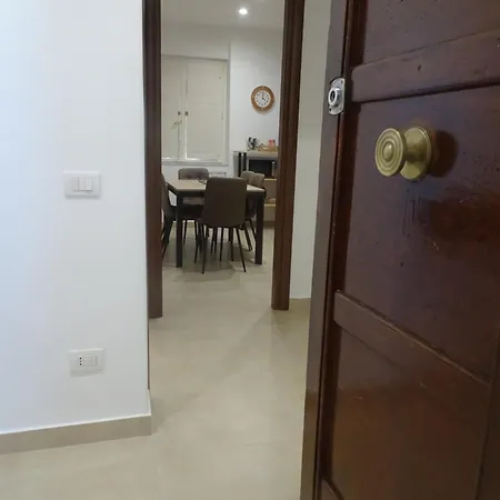 アパート A Casa Di Pako サレルノ